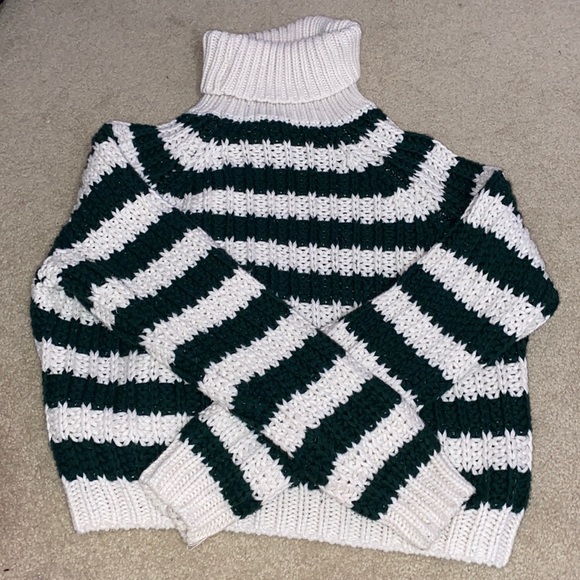 Sweater - Picture 1 of 1